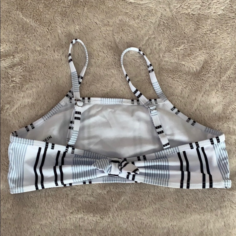 Bikini - Picture 5 of 6